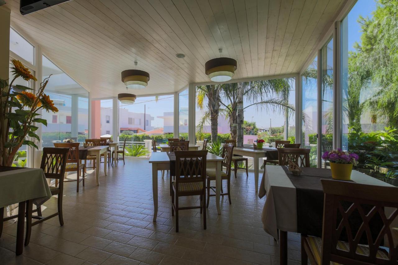 Hotel Corallo Torre Santa Sabina Eksteriør bilde