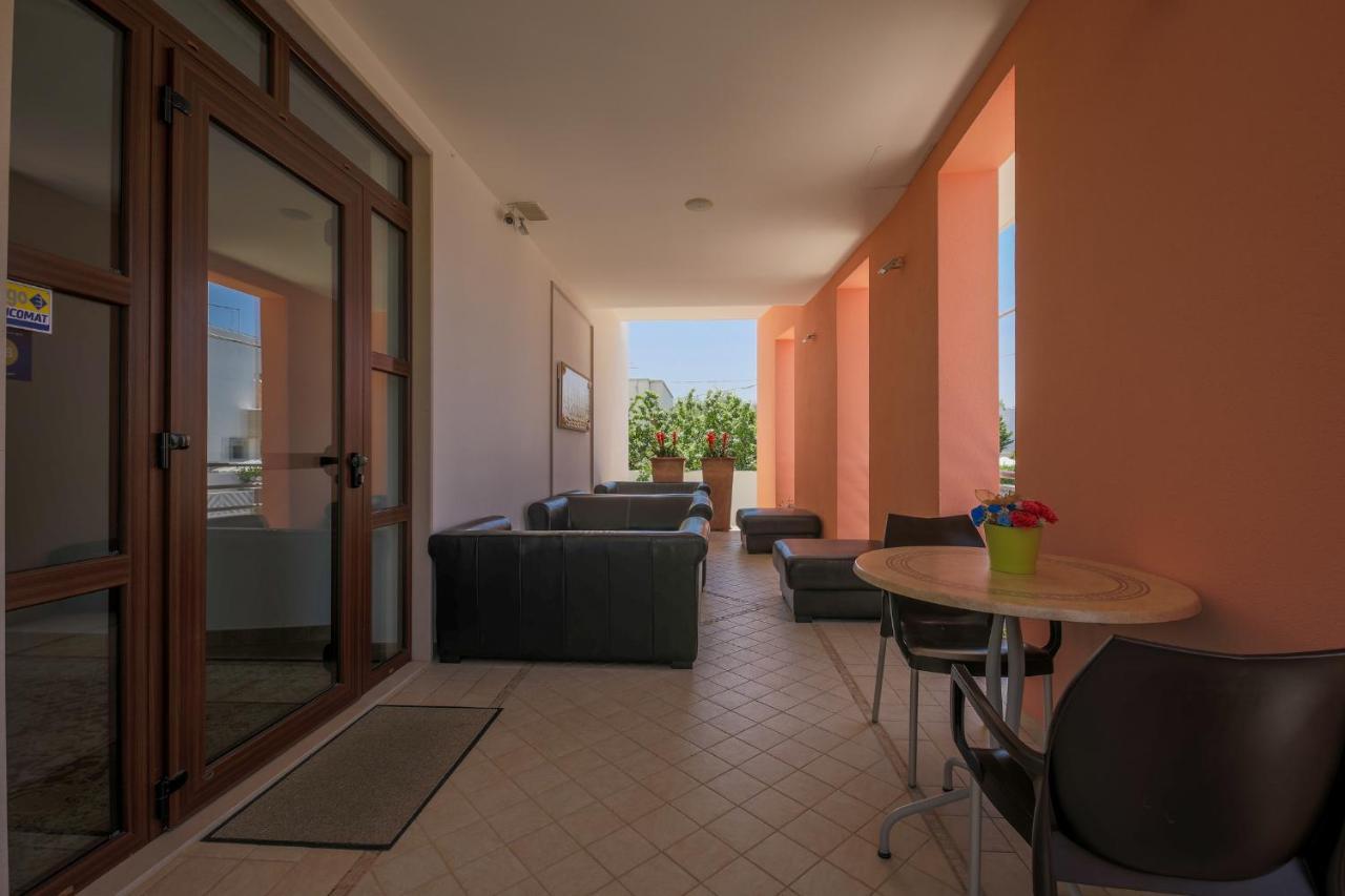 Hotel Corallo Torre Santa Sabina Eksteriør bilde
