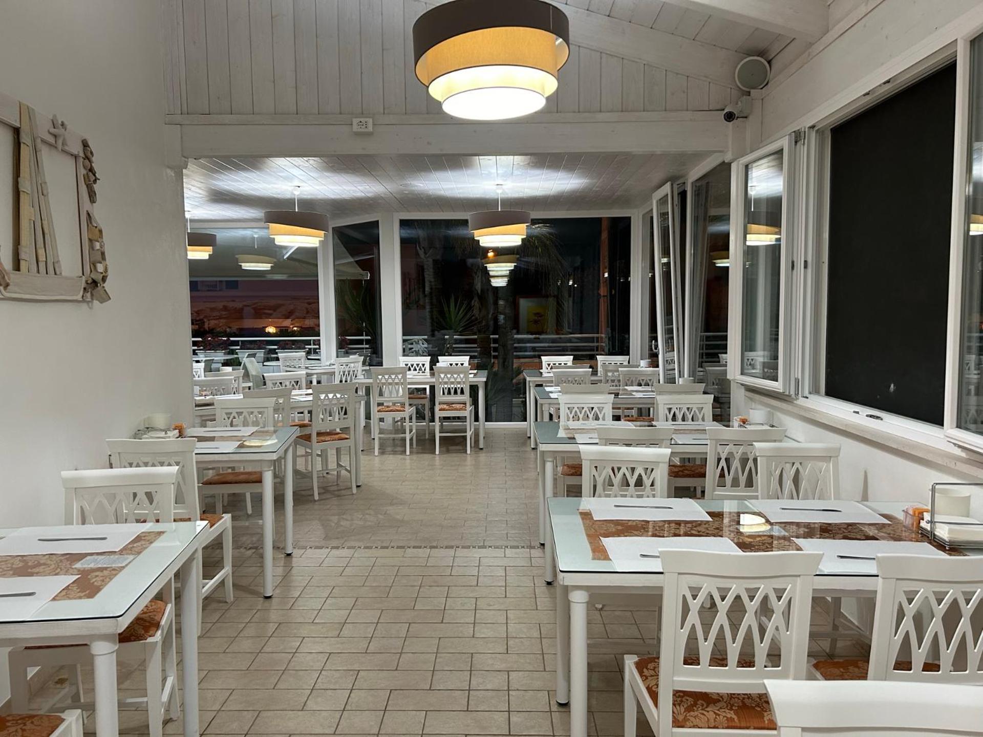 Hotel Corallo Torre Santa Sabina Eksteriør bilde