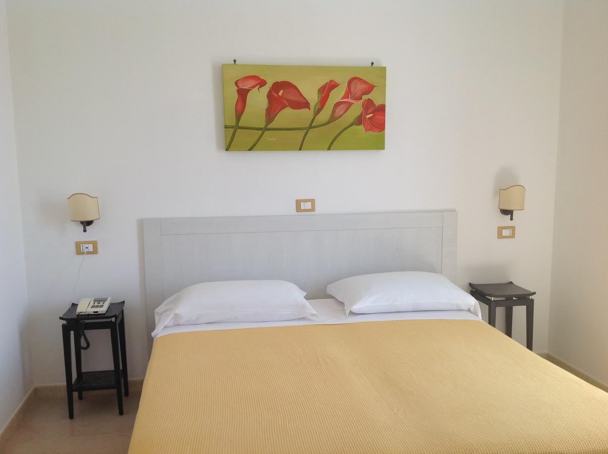 Hotel Corallo Torre Santa Sabina Eksteriør bilde